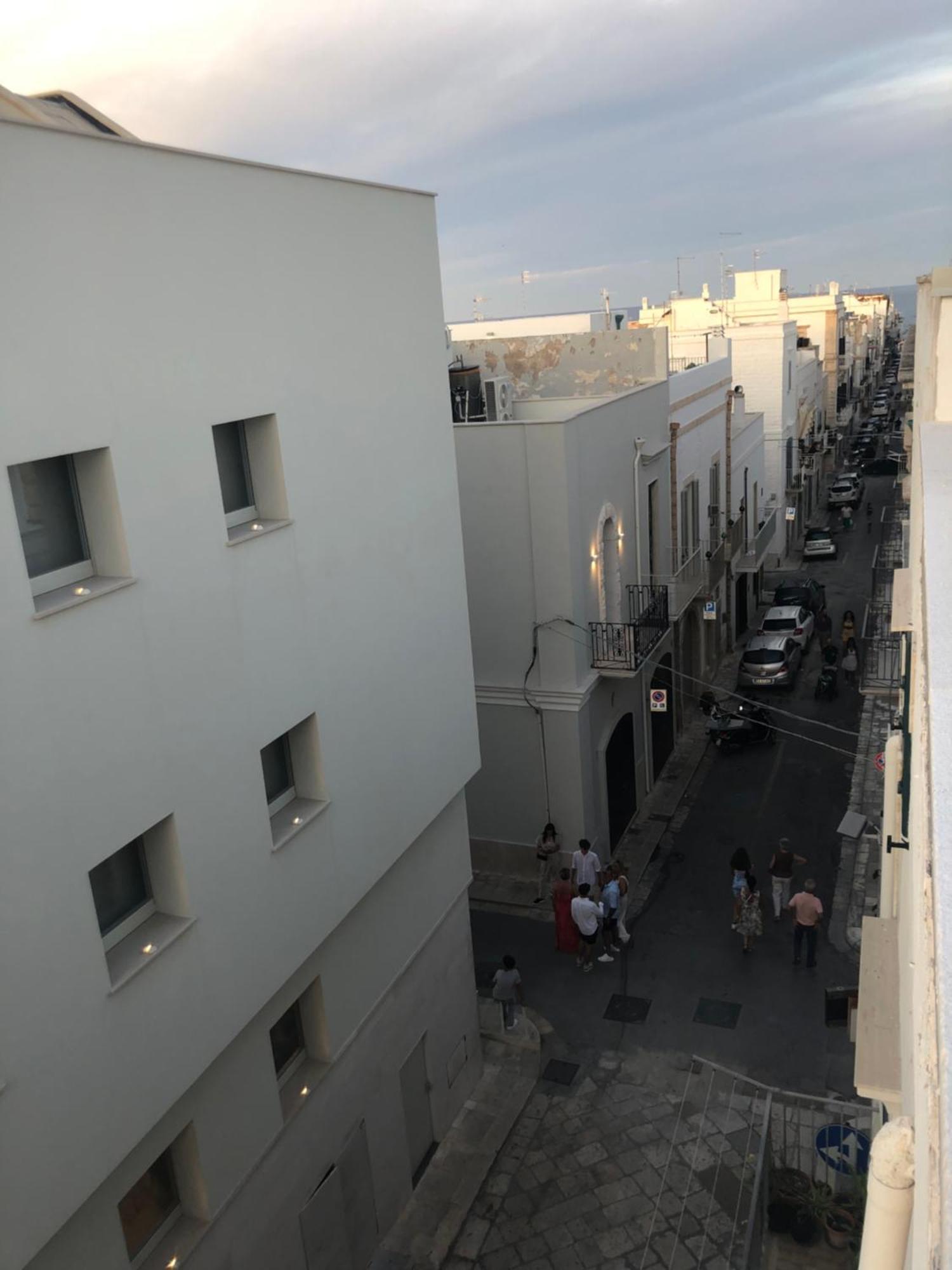 Dimora Grottacielo Lägenhet Polignano a Mare Exteriör bild